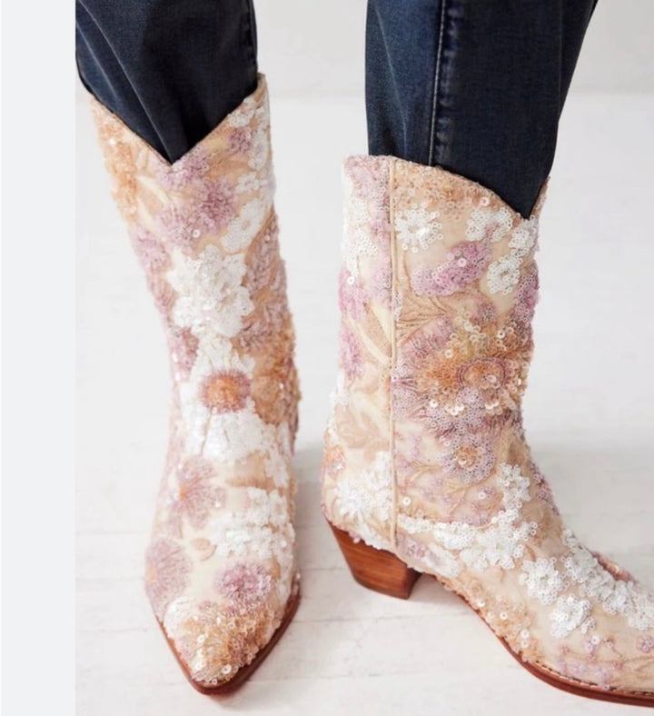 MOMO boots, 41 print