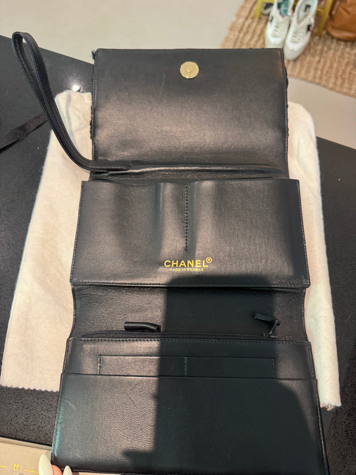 Chanel purse, os black