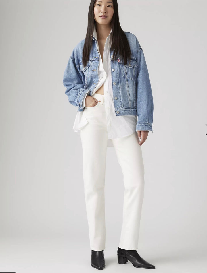 Levis je, 28 white
