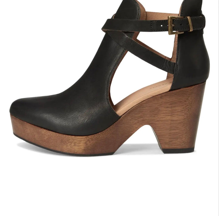 Free People clogs, 7 black