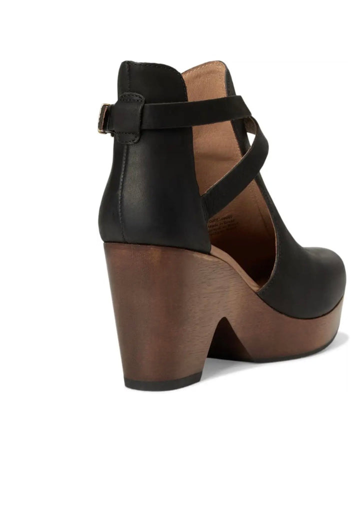 Free People clogs, 7 black